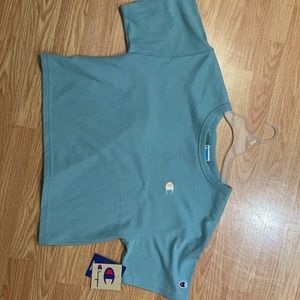 Cropped Champion Tee
